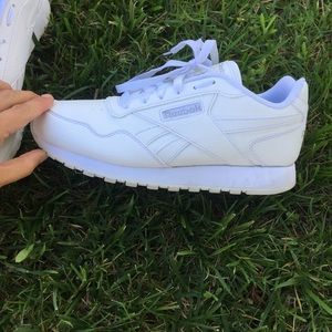 White Reebok Classics, WM 7.5
